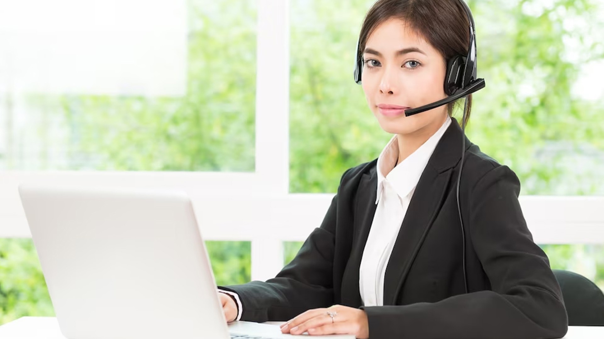 Đại diện hỗ trợ khách hàng xs66 thân thiện